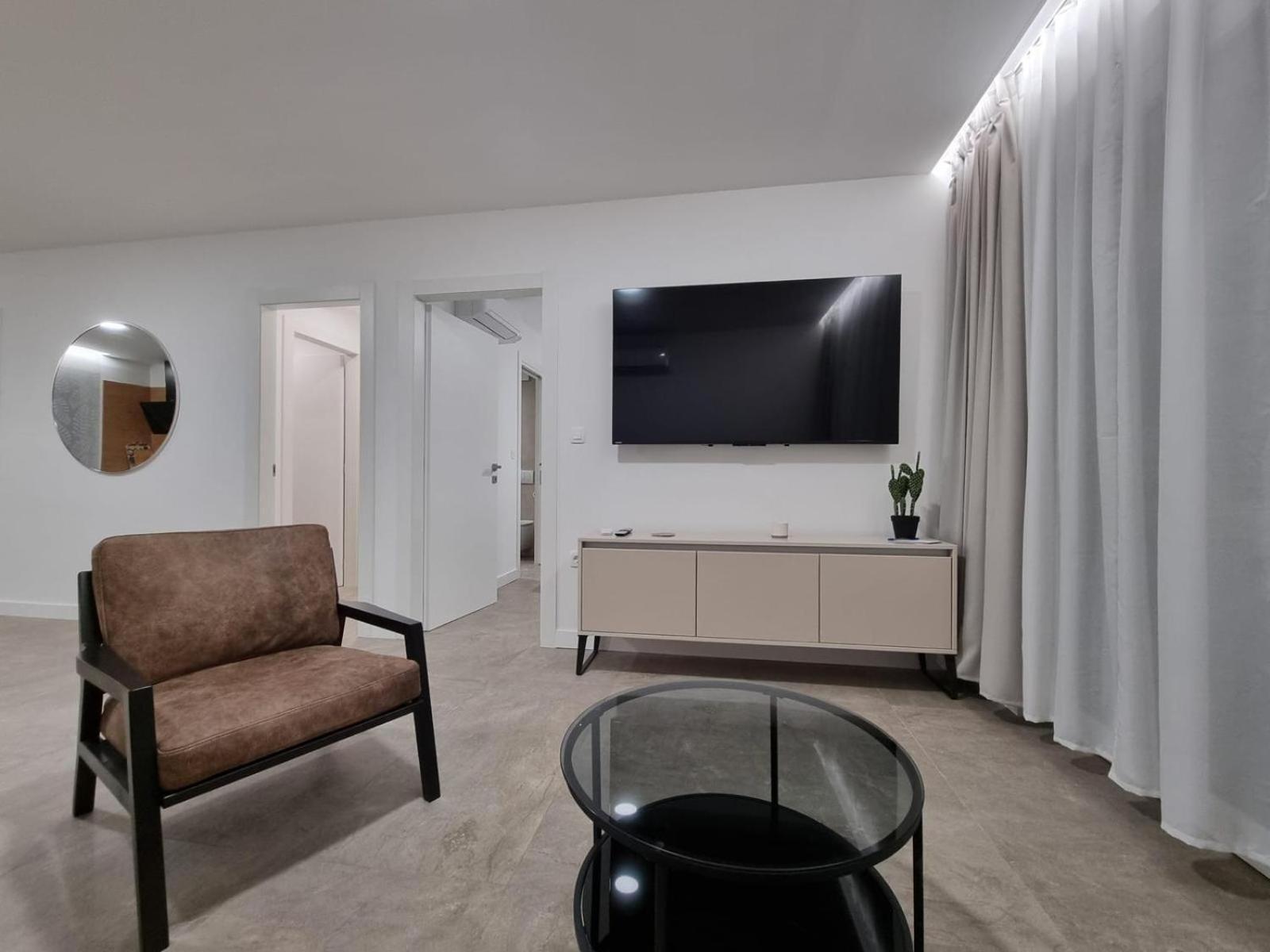 Calypso Apartment