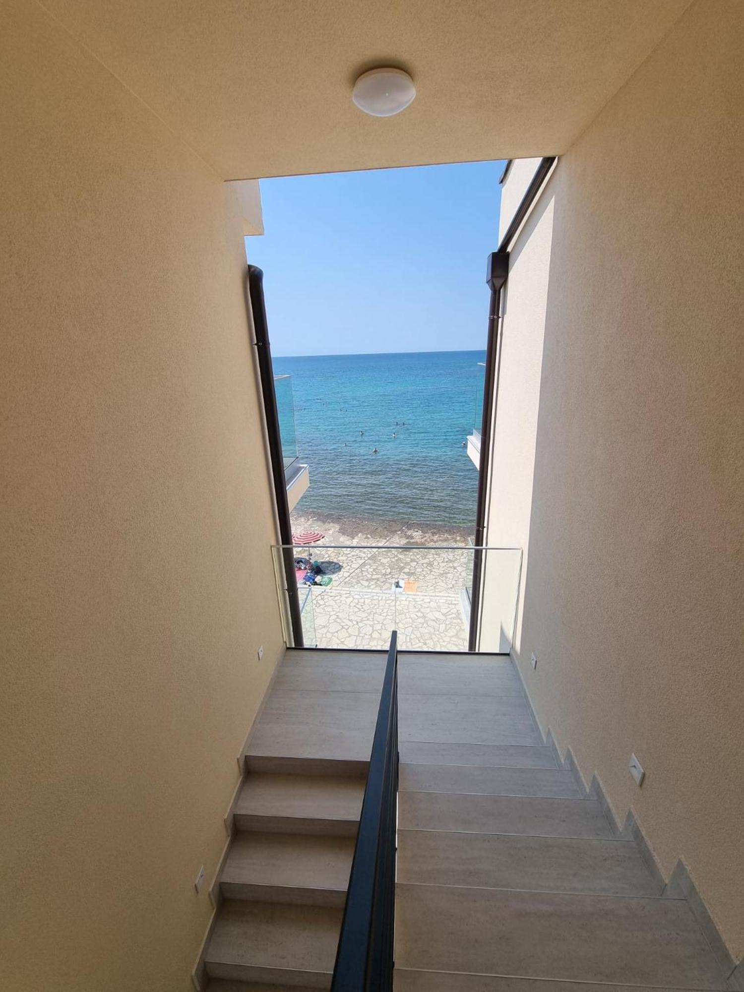 Calypso Apartment *